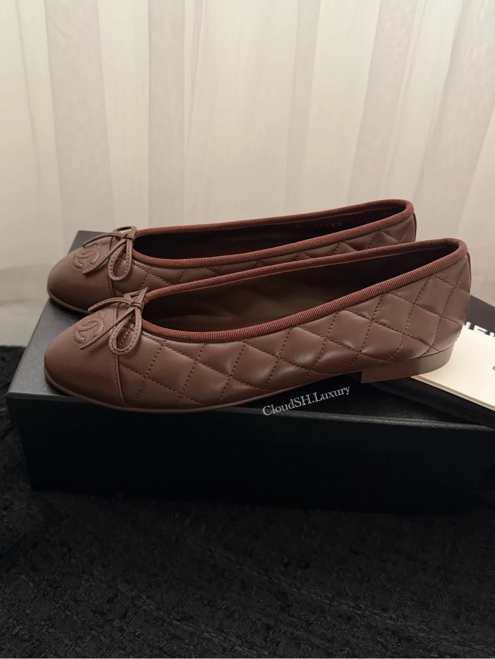 Auth Chanel BNIB 26B Dark Brown Quilted CC Logo Ballet Flats - Size 37.5